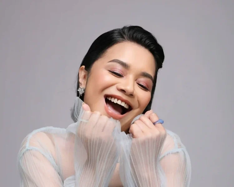 Ruth Sahanaya Rilis Lagu Pelangi